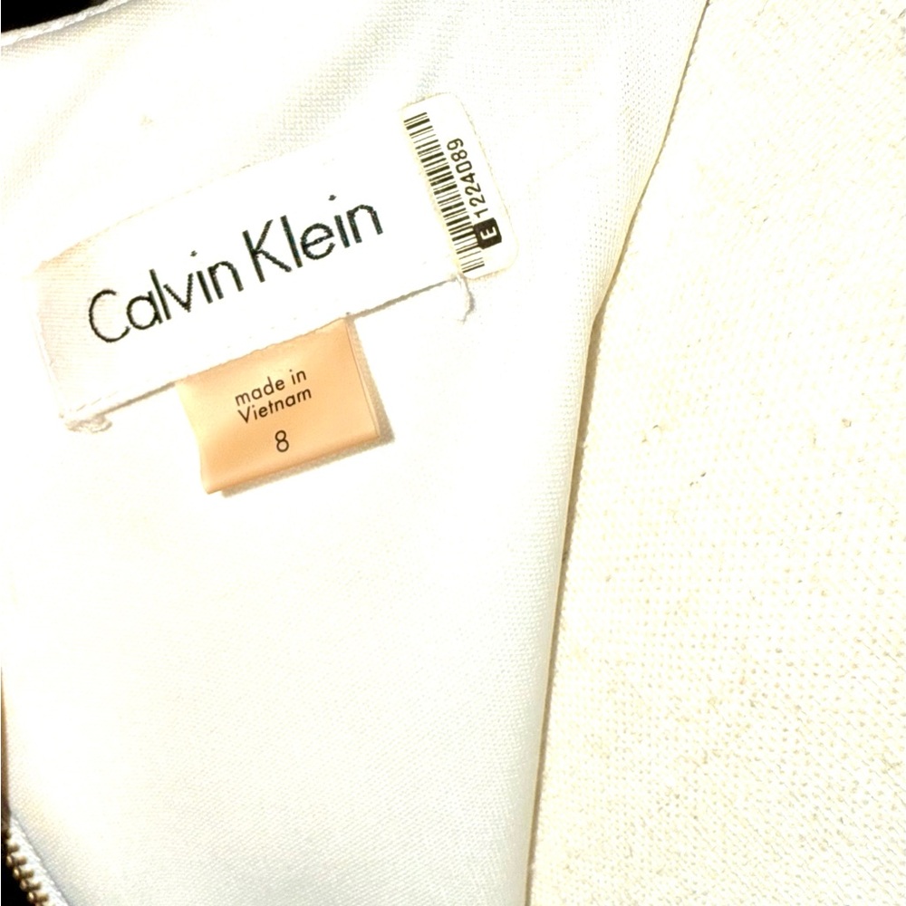 Beautiful Calvin Klein Floral Midi Dress w/ Long Bell Sleeves! - Picture 8 of 8